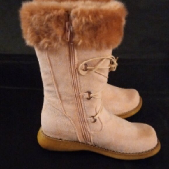 Women's Winter Boots - Picture 7 of 11